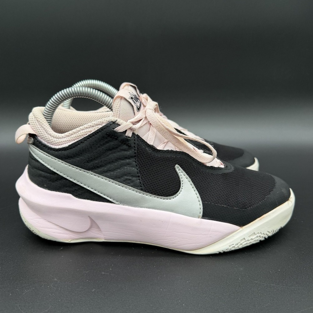 Nike Team Hustle D 10 Girls Size‎ 5Y Black Pink  Basketball Shoes Sneakers